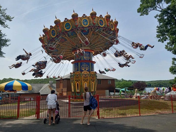 A picture of Aladdin Wave Swinger